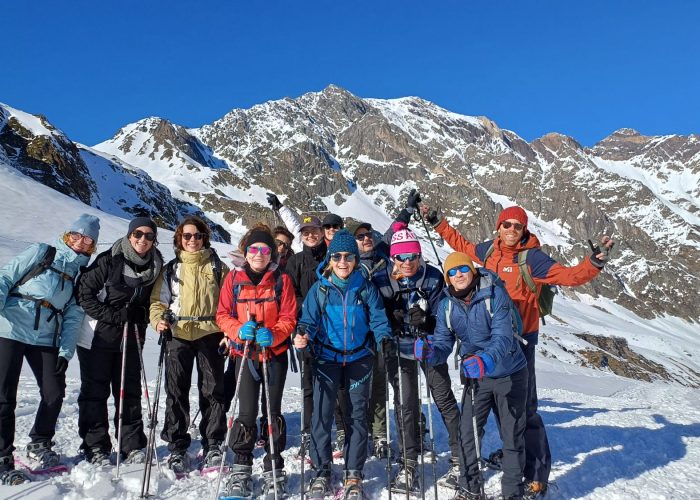 groupe particpant au séjour réveillon en raquette dans les Pyrénées