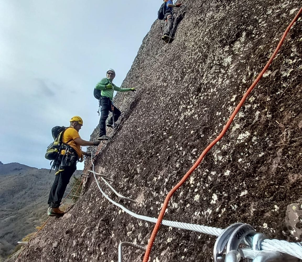 cordée en via ferrata vallée d'Aure